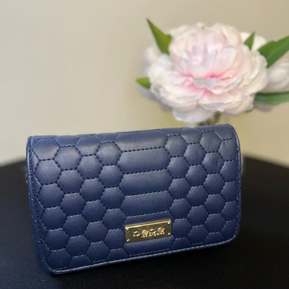 Bebe Crossbody/Clutch - Picture 2 of 7